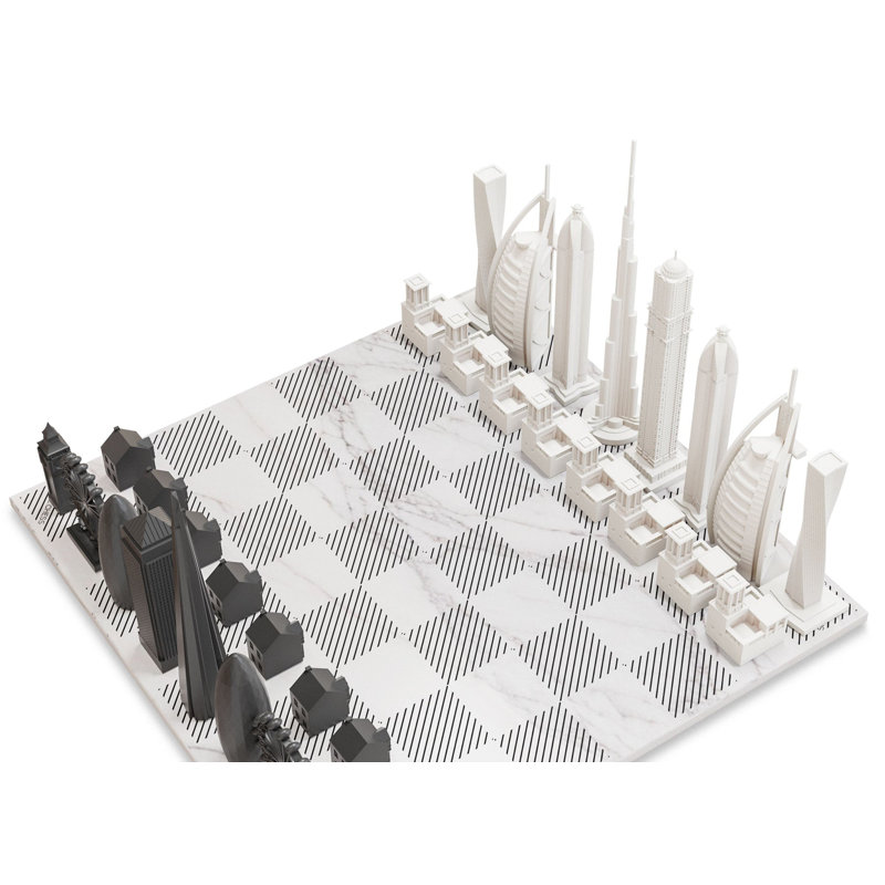 Jeu d'échecs en acrylique, édition de Dubaï avec planche de bois de la carte de Dubaï