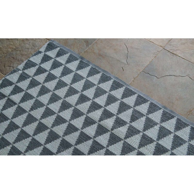Irio Geometric Indoor Rug, 8' x 10'