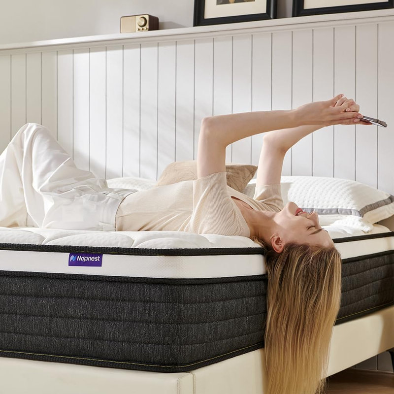 Matelas hybride de 10 pouces - ressorts ensachés individuellement, fermeté moyenne, mousse à mémoire de forme CertiPUR, lit dans une boîte