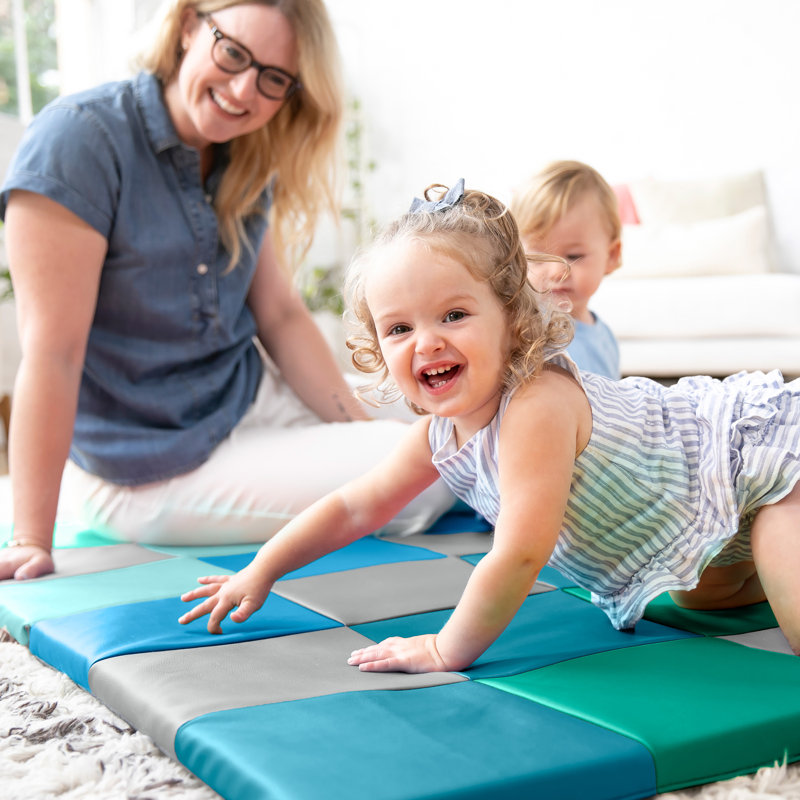 Tapis de jeu et d'activité pliable à motif patchwork SoftZone par ECR4Kids, Contemporary