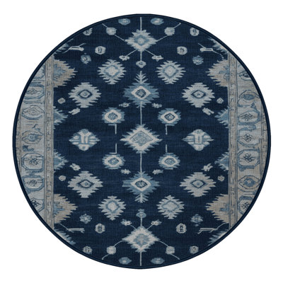 Tapis bleu lavé à la machine