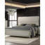 Cadre de lit tapissier en tissu argenté pour grand lit, look contemporain, tête de lit à DEL, panneaux et structure de lit grand format en bois, style, tissu, panneau, ambiance de chambre d'ingénierie en bois d'hévéa massif