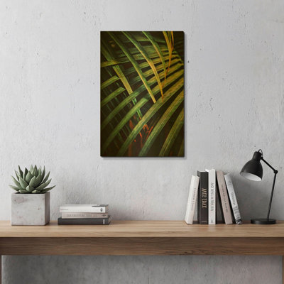 « La beauté parmi les palmiers 1 » par Ashley Aldridge, tableau mural en métal doré, 40,6 x 61 cm