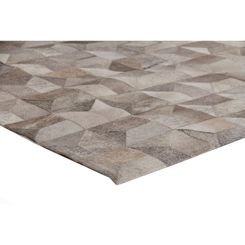 Natural Hide Cowhide Geometric Area Rug in Gray/Brown/Dark Gray, Rectangle 5' x 8'