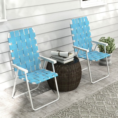 2 chaises de patio pliantes, chaises modernes bleues pour l'extérieur. Parfait camping, jardin, piscine, plage, cour arrière de 2 personnes en bleu, plaisir. Convient à