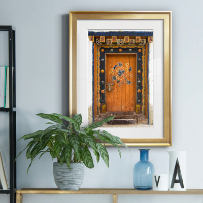 Porte de Bhutan par Danita Delimont - reproduction de photo encadrée sur papier