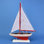 Bateau à voile flottant en bois
