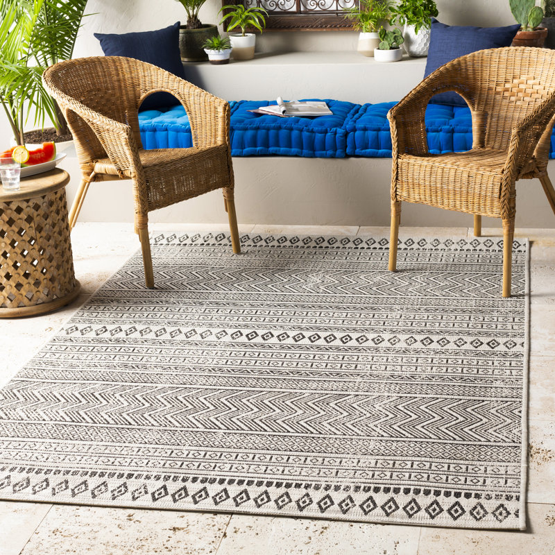 Wade Logan® Laruth Southwestern Black/White Indoor/Outdoor Area Rug ...