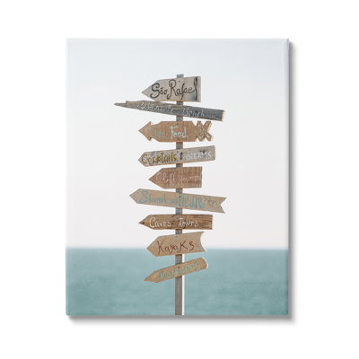 «Nautical Beach Direction Sign» par Krista Broadway - photographie sur toile tendue