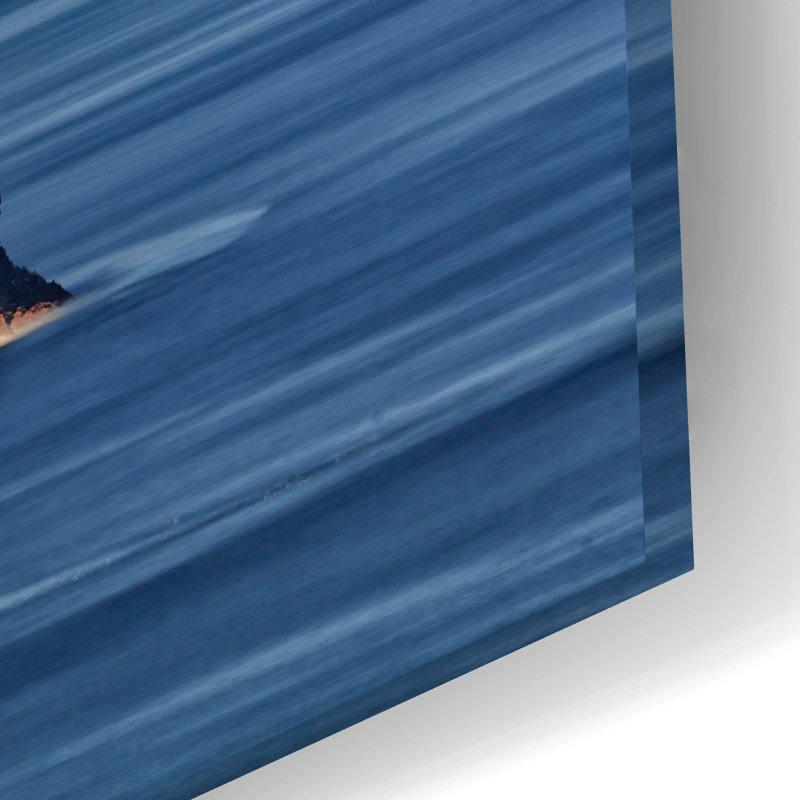 Art mural en verre Latitude Run® «Tillamook Rock Lighthouse» par Rick Berk, H 16 po x l 24 po x P 0,2 po