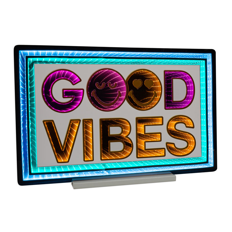 SmileyWorld(R) Good Vibes Ekkolight 23.5"L
