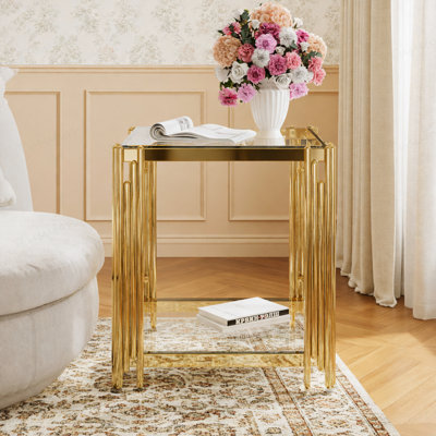Table de bout en verre transparent pour salon, carré, métal asymétrique, finition dorée et tablette inférieure, 19,9 po