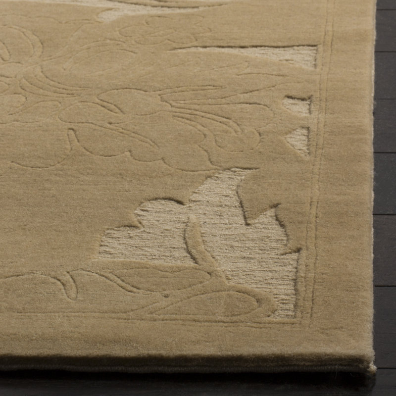 Claussen Floral Hand Knotted Wool Cream Area Rug, Rectangle 8' x 10'