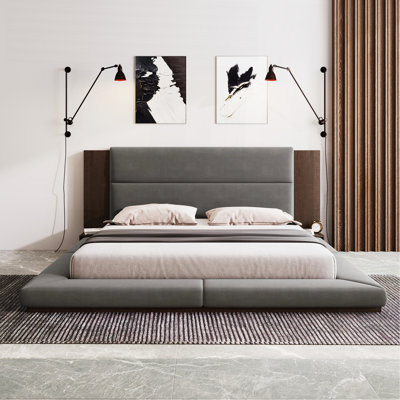 Lit plateforme tapissier de plancher avec tête de lit en bois allongée et tablette de chevet, aucun sommier nécessaire, grand, gris