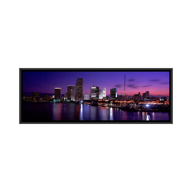 «Night Skyline Miami, Florida», reproduction de photo sur toile, H 24 po x l 72 po x P 1,5 po, Toile avec cadre noir