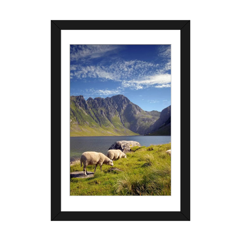 « eggum-norvège », reproduction de photo sur toile, H 24 po x l 16 po x P 1 po, Papier d'art encadré noir, Blanc
