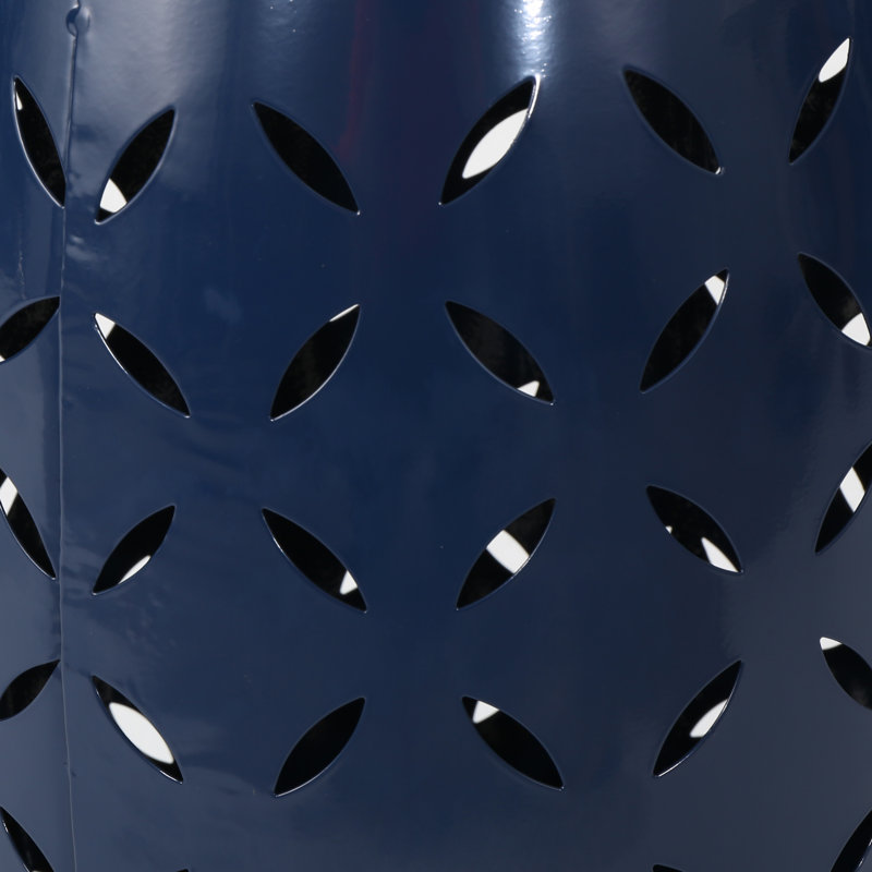 Table d'appoint extérieure bleue en métal, en forme de tonneau avec découpes en dentelle, Bleu foncé
