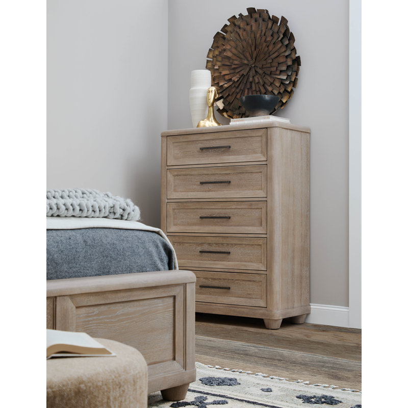 Daxtin 5 Drawer Chest