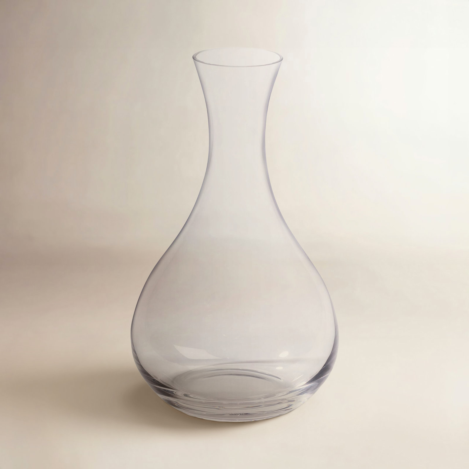 Tinta 54oz. Crystal Glass Pitcher
