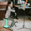 Tabouret oscillant à hauteur réglable pour apprentissage actif, idéal pour les bureaux assis-debout.-425769018-425769019