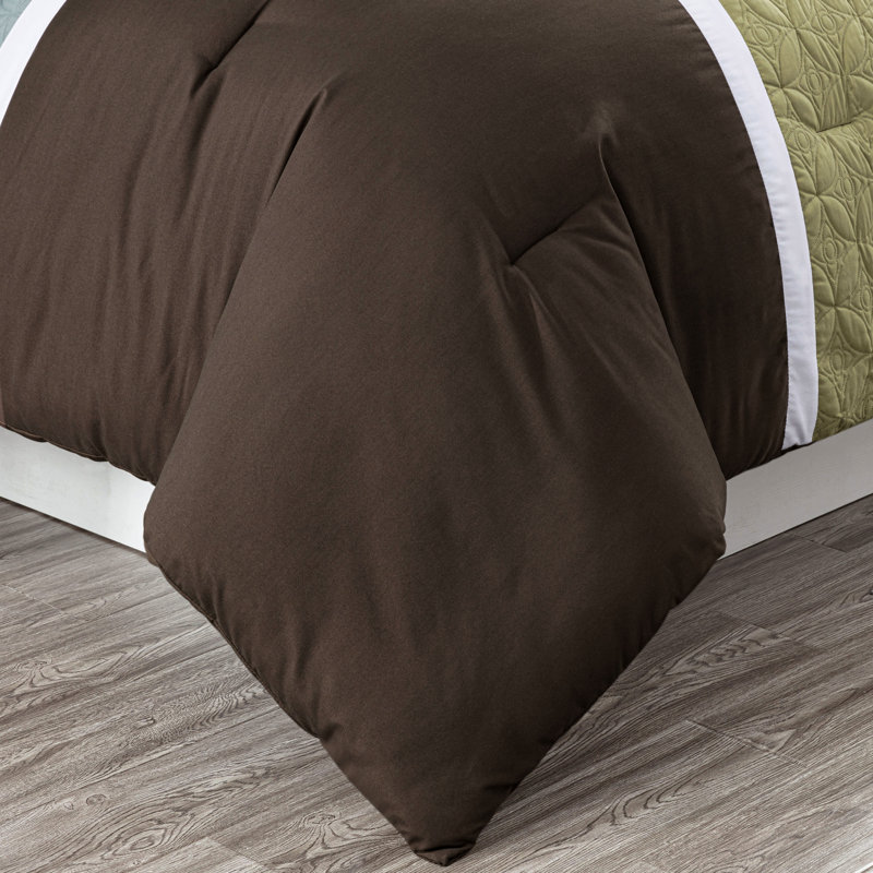 7-Piece Patchwork Bed in a Bag Comforter Set with Sheets, California King Comforter + 6 Additional Pieces