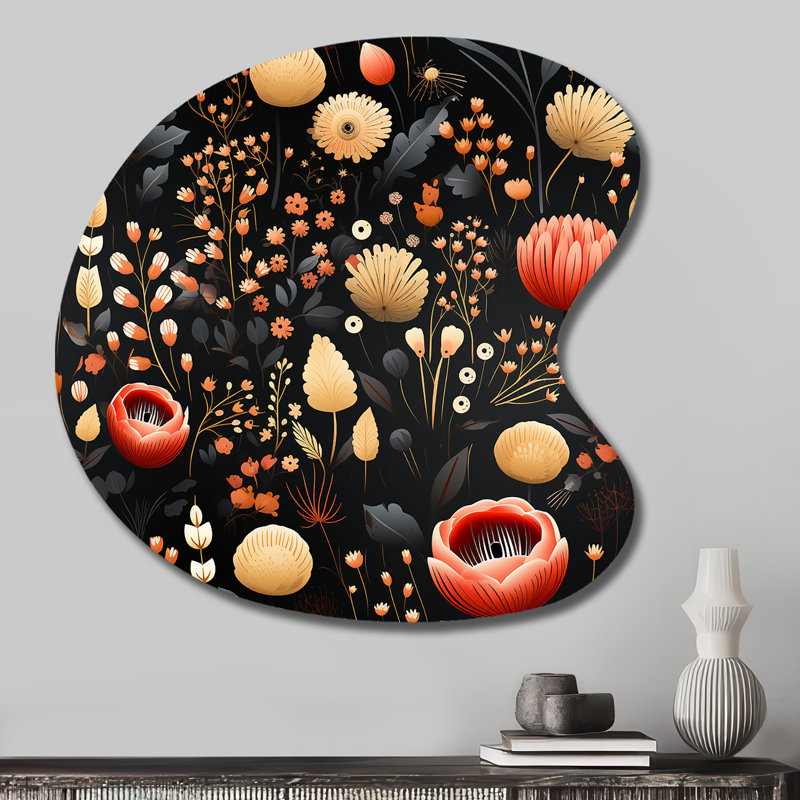 Barnesville - Floral Drop Shape Metal Wall Sculpture, H 27 po x l 27 po