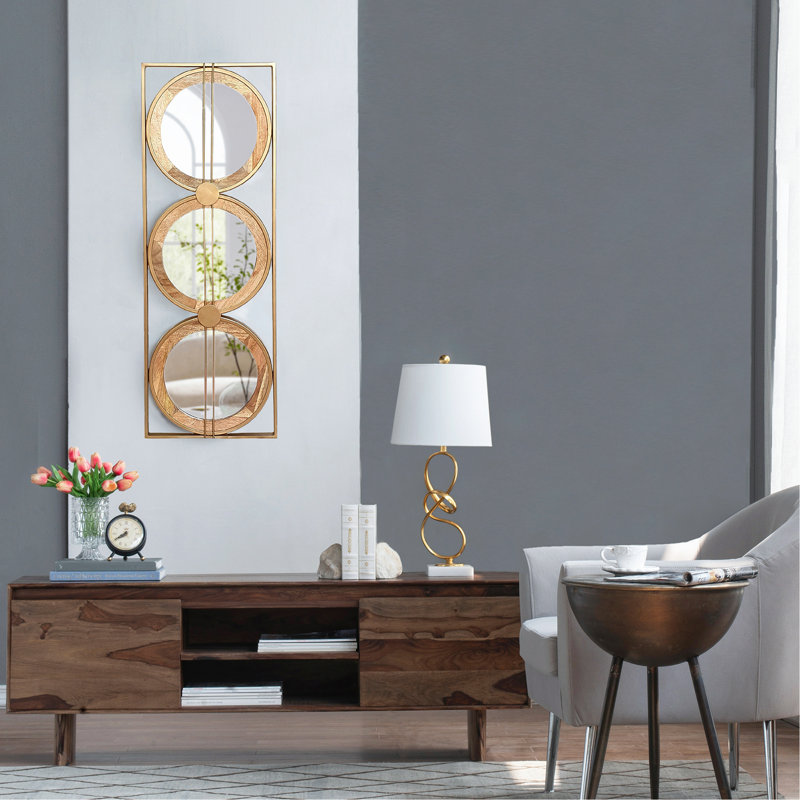 Charmant miroir mural avec plusieurs miroirs ronds et cadre en bois naturel