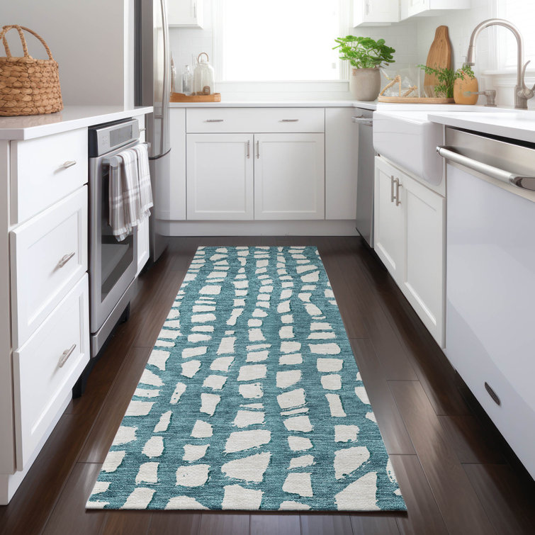 Lamanna Washable Striped Indoor / Outdoor Rug