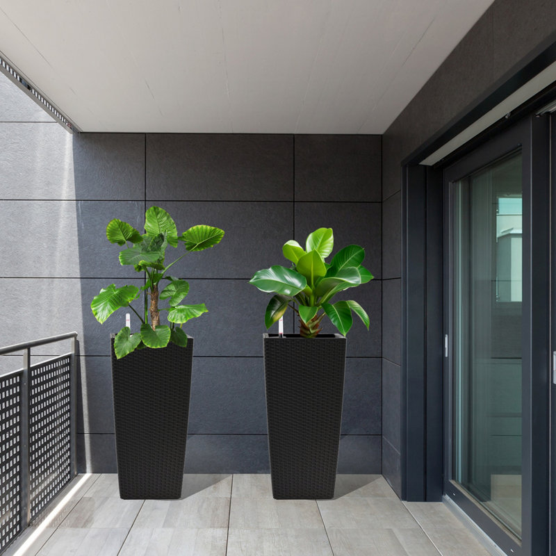 Pot à fleur avec trous de drainage auto-arrosant, H 30,12 po x l 15,35 po x P 15,35 po, Brun