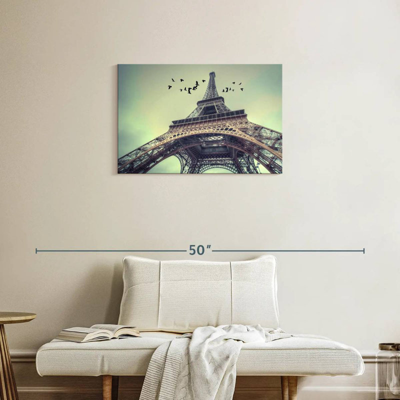 Lilie, Tour Eiffel, lumière du jour