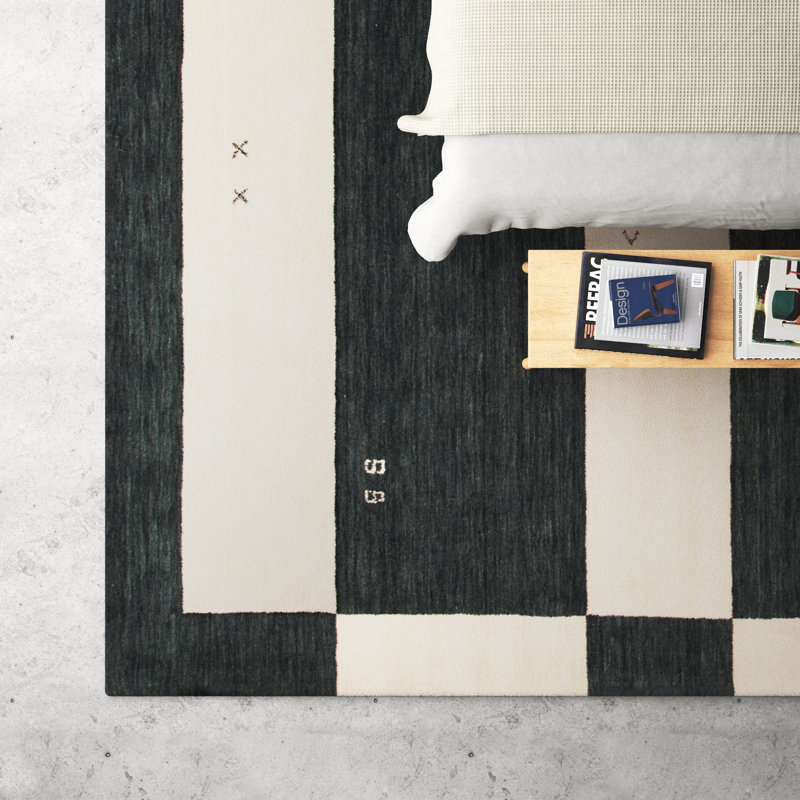 Santiago Handmade Wool Cream/Black Rug, Rectangle 10' x 14'