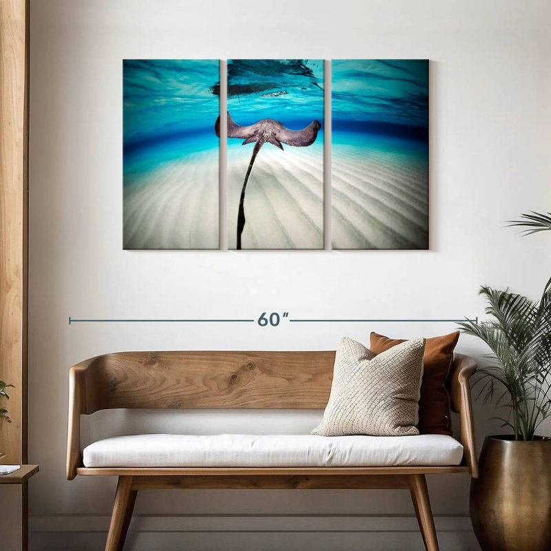 Brampt Stingray Underwater Scenery, 28" H x 45" W