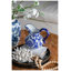 Vase en forme de pot à lait en céramique bleu et blanc avec motif floral et poignée