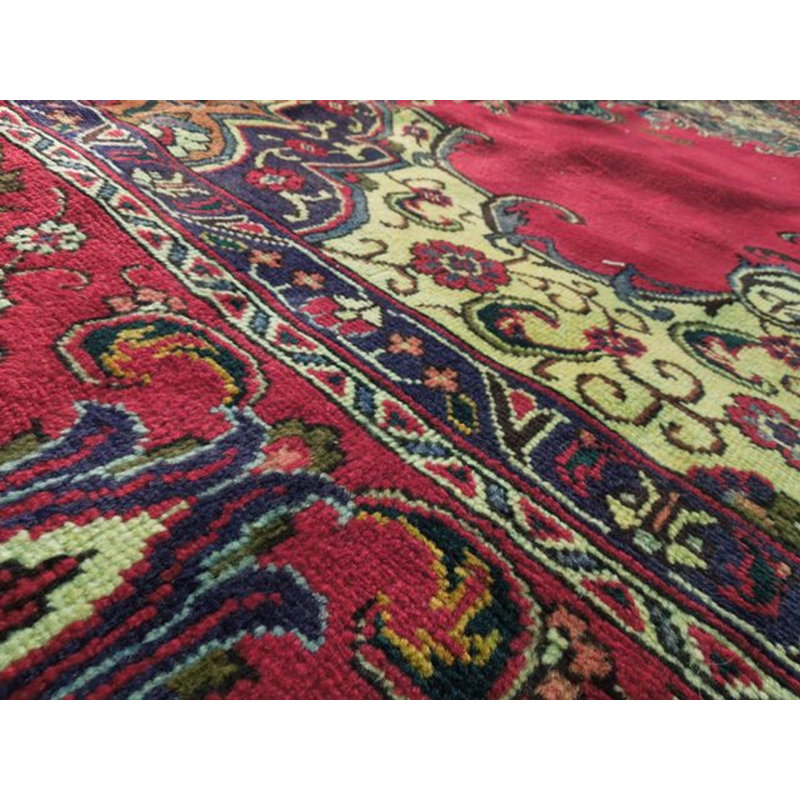 Hand Knotted Wool Oriental Rug