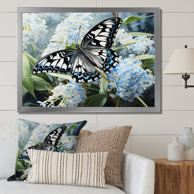 «Incy Blue Butterfly Haven I», reproduction, H 24 po x l 32 po x P 1 po, Cadre photo argenté