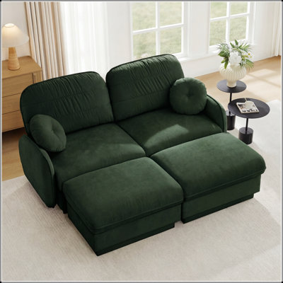 Canapé deux places en forme de U Chenille Cloud avec des assises profondes et des poufs amovibles pour un confort optimal dans un salon moderne.