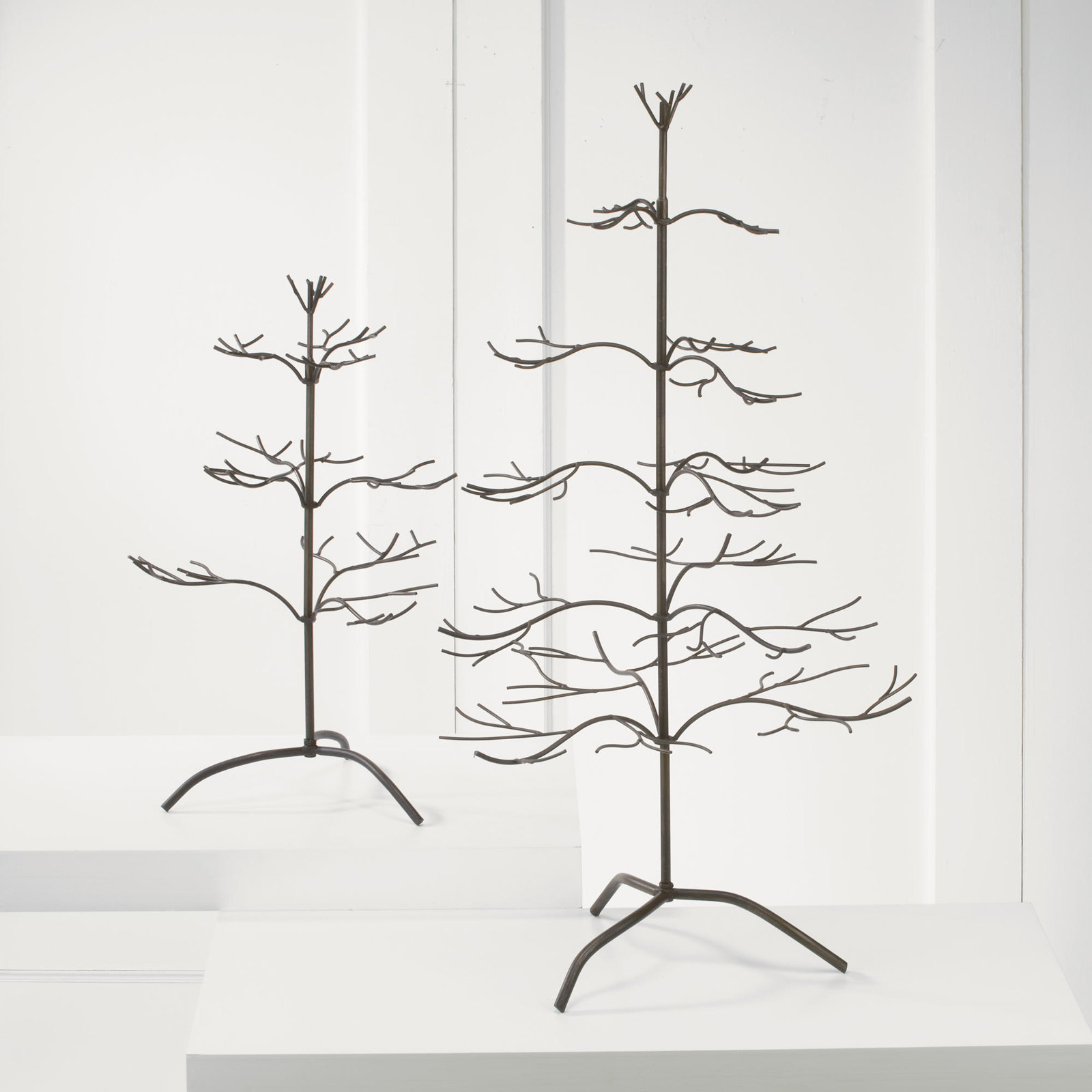 Ornament Accessory, 24" H x 16.5" W x 15" D, Brown