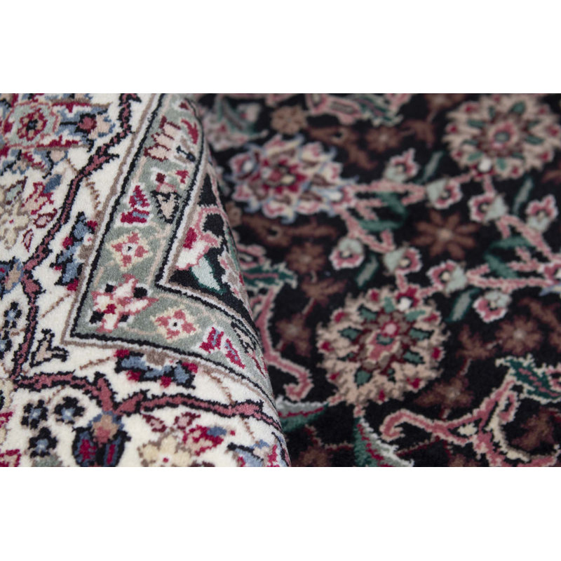 Hand Woven Wool Oriental Area Rug