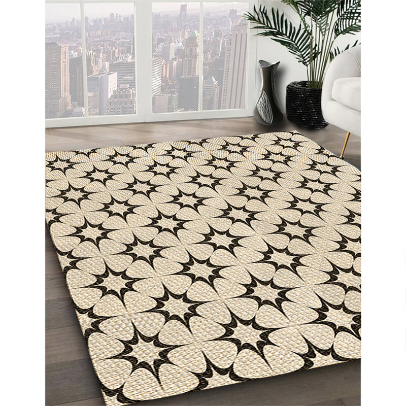 Tapis brun tissé à la machine, Carré 4 pi x 4 pi