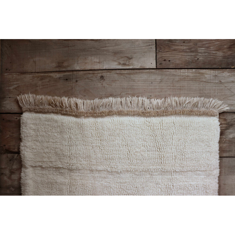 Sheep of the World Handmade Wool Area Rug, Runner 2'7" x 7'6"