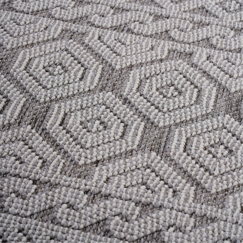  Grey Geometric Indoor / Outdoor Area Rug, Rectangle 6'7" x 7'9"
