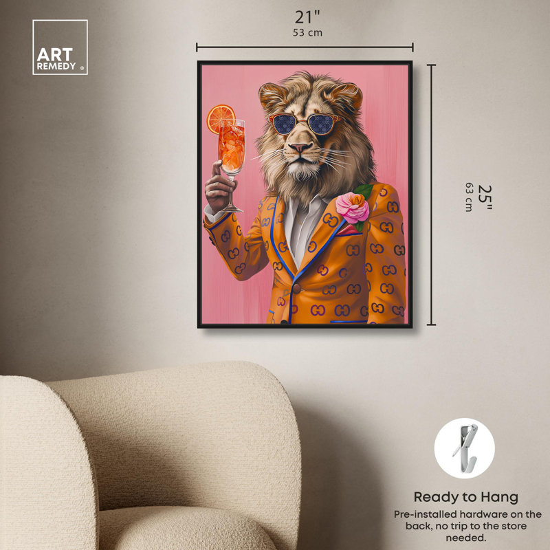 Art mural sur toile «Lion Aperol Tiger Glam» par Art Remedy, H 25 po x l 21 po, Cadre flottant noir