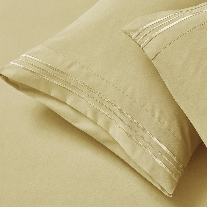 1800 Series Double-Brushed Microfiber Hypoallergenic Sheet Set, Mellow Yellow, California King Sheet Set with 2 Pillowcases