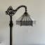 Lampe sur pied hexagonale en vitrail blanc Tonsey Tiffany avec ampoule à DEL ajustable H 63 po