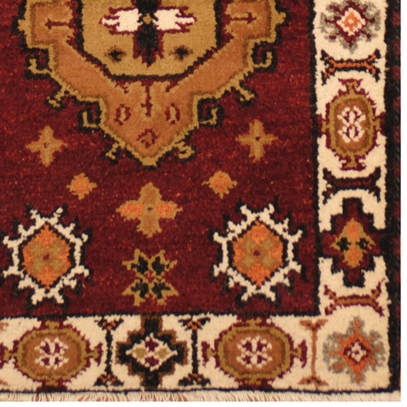 Tapis unique en laine noué à la main 4 pi x 6 pi nouvel âge en rouge / noir / beige Clarendale