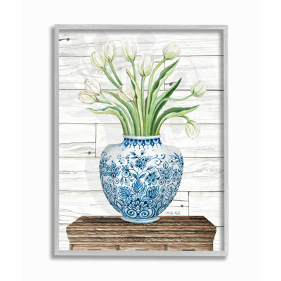 «Fresh White Tulips on Blue Floral Vase» par Cindy Jacobs - impression d'art graphique