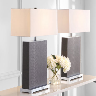 Chansoo Metal Table Lamp