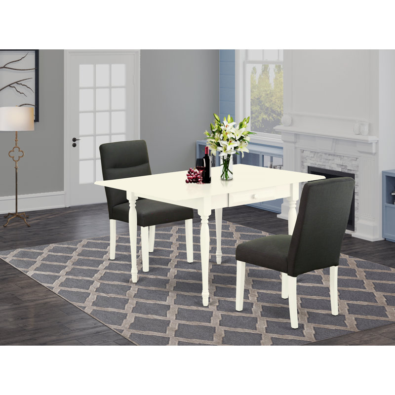 L'ensemble 3 pièces de table et chaises de cuisine contient une table de salle à manger rectangulaire avec Dropleaf et 2 chaises de cuisine Parson en lin, blanc lin