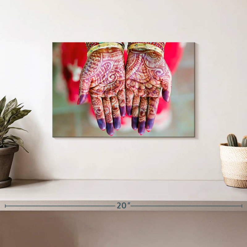 Leisha Henna Tattoo, 8" H x 12" W