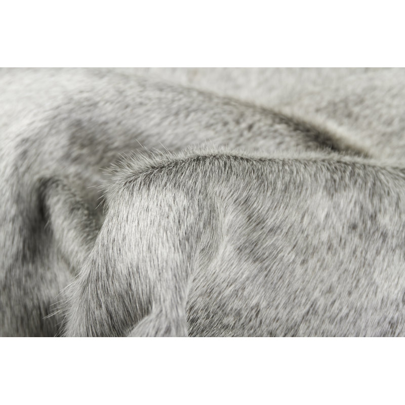 Tapis gris en peau de vache Kobe, 6 pi x 7 pi